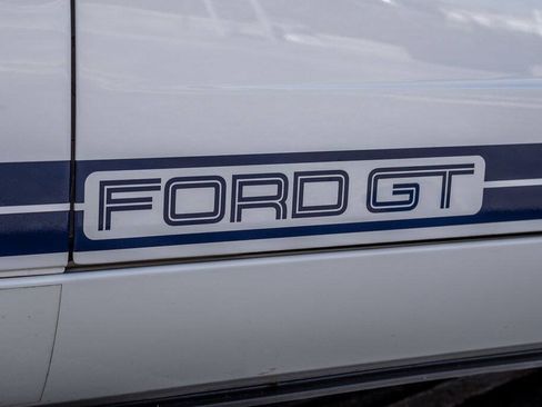 Used 2005 Ford GT RWD image 70