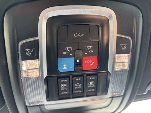 New 2026 RAM 2500 Laramie AWD/4WD image 27