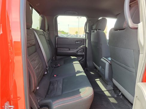 Used 2025 Nissan Frontier PRO-4X w/ Tow Package image 14