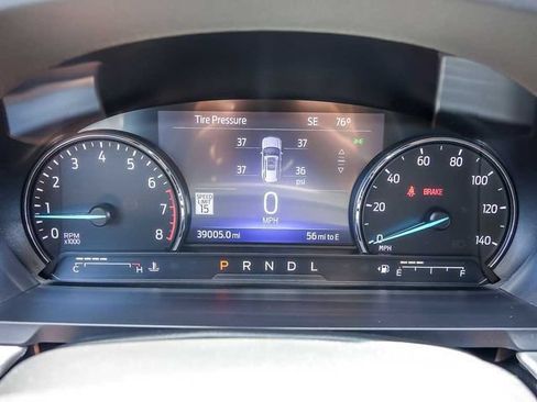 Used 2022 Ford Explorer XLT w/ Equipment Group 202A AWD/4WD image 19