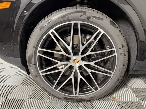New 2026 Porsche Cayenne Coupe image 11