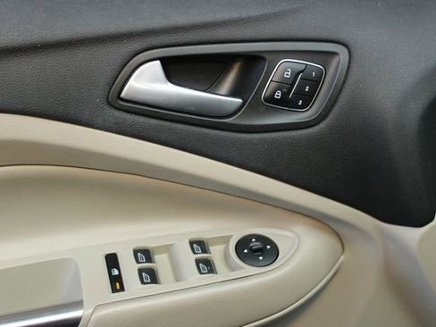 Used 2019 Ford Escape Titanium w/ U9j03 - Titanium Tow Package image 16