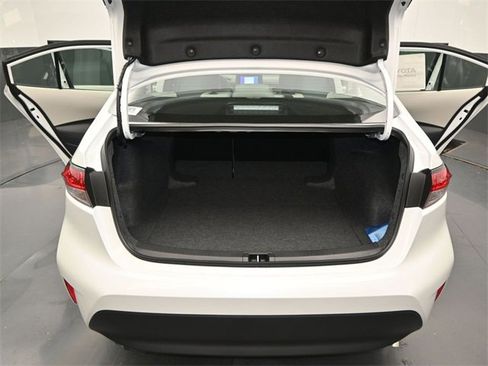 New 2026 Toyota Corolla LE image 12