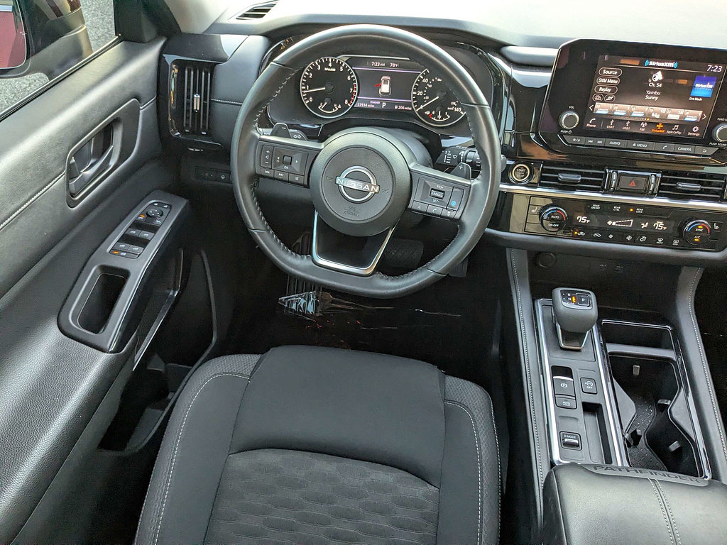 Used 2024 Nissan Pathfinder SV FWD image 61