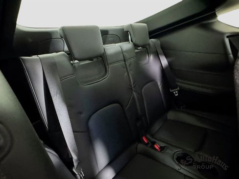 Used 2023 Tesla Model Y Long Range image 31