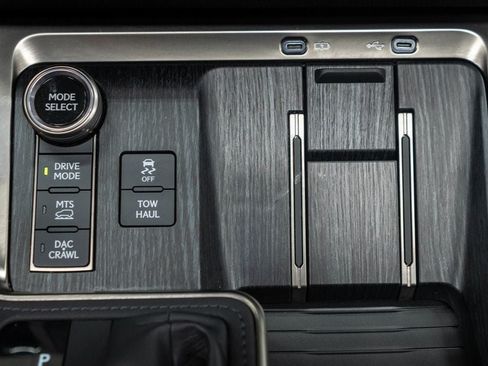 Used 2024 Lexus GX 550 AWD/4WD image 23