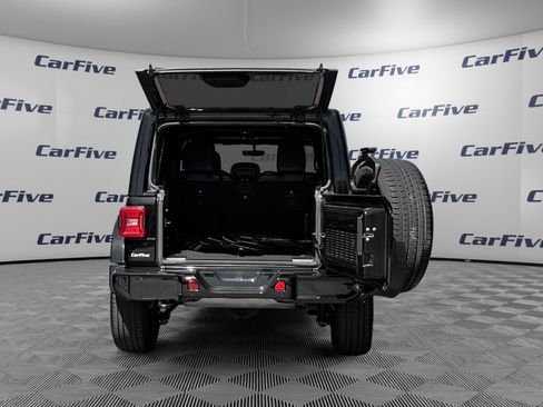 Used 2021 Jeep Wrangler Unlimited Sahara AWD/4WD image 11