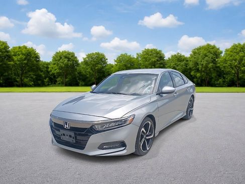 Used 2019 Honda Accord Sport image 3