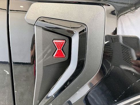 Used 2022 Ford F150 Lariat w/ Equipment Group 502A High image 9