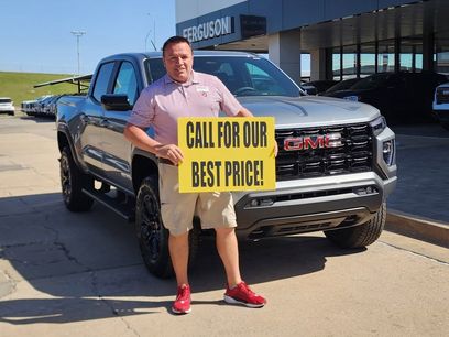 New 2025 GMC Canyon Elevation w/ Convenience Package