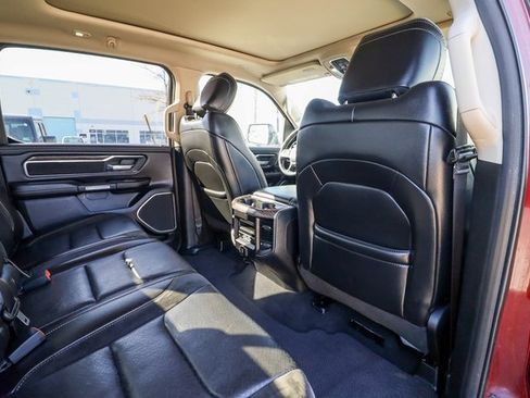 Used 2019 RAM 1500 Laramie image 50