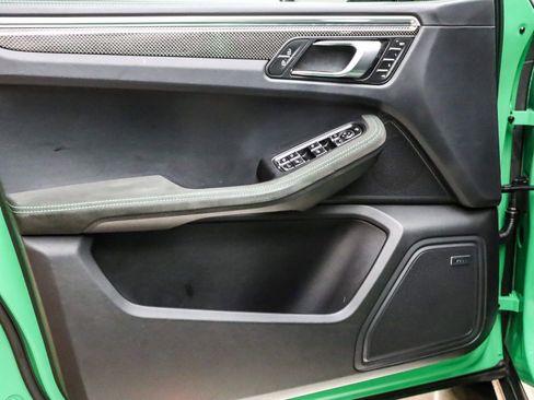 Certified 2023 Porsche Macan GTS image 24