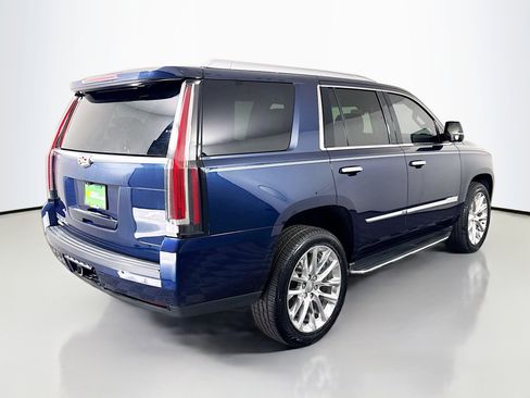 Used 2019 Cadillac Escalade Luxury RWD image 10