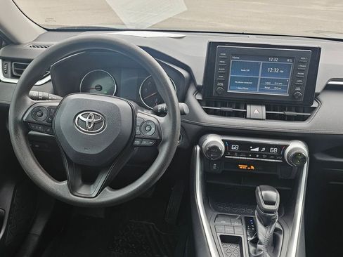 Used 2019 Toyota RAV4 XLE image 9