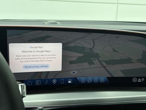 New 2026 Cadillac Lyriq Luxury AWD/4WD image 23