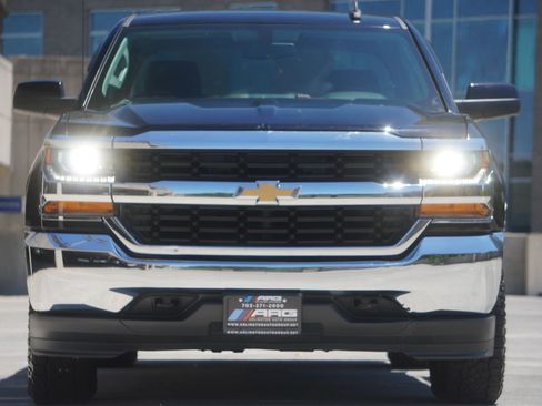 Used 2018 Chevrolet Silverado 1500 LT AWD/4WD image 23