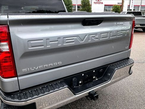 Used 2023 Chevrolet Silverado 1500 LT AWD/4WD image 26