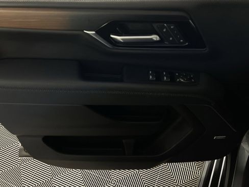 Used 2025 GMC Yukon Denali image 25