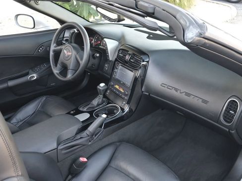 Used 2005 Chevrolet Corvette Convertible w/ Preferred Equipment Group image 22