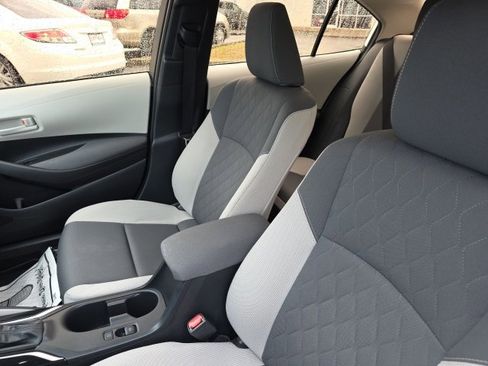 Certified 2023 Toyota Corolla LE image 9