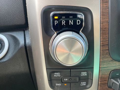 Used 2019 RAM 1500 Laramie w/ Convenience Group AWD/4WD image 23