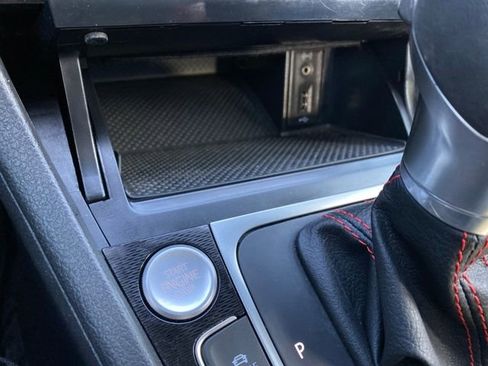 Used 2017 Volkswagen GTI SE image 15