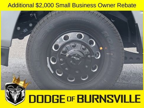 New 2026 RAM 3500 Laramie AWD/4WD image 4