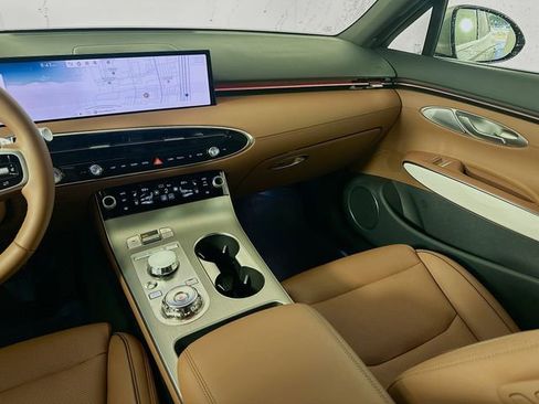 Certified 2026 Genesis GV70 2.5T Advanced image 24