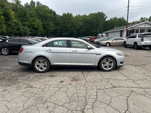 Used 2015 Ford Taurus SEL w/ Equipment Group 201A FWD image 4