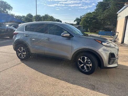 Used 2022 Kia Sportage LX FWD image 3