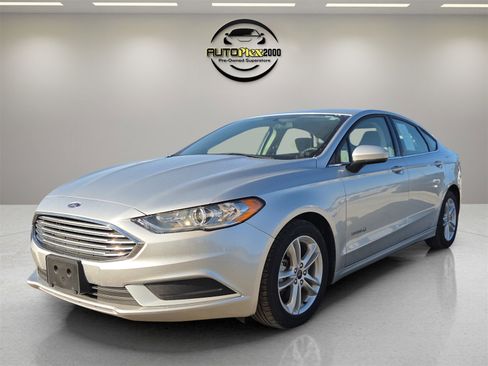 Used 2018 Ford Fusion S image 3