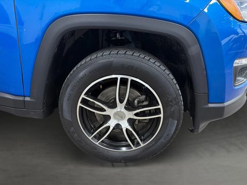 Used 2019 Jeep Compass Latitude w/ Cold Weather Group FWD image 44