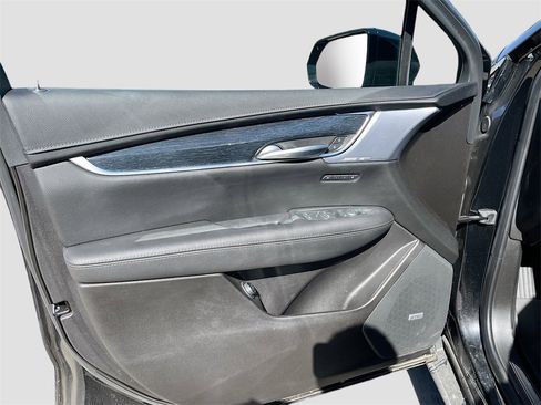 Used 2024 Cadillac XT5 Premium Luxury w/ Technology Package image 17