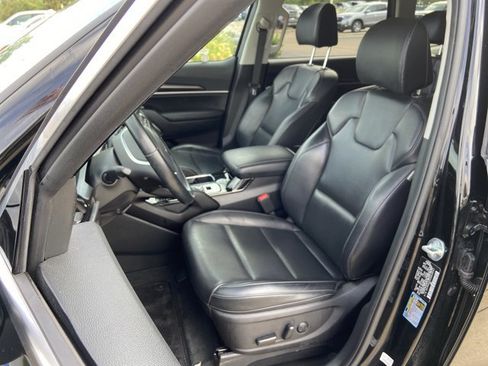 Used 2025 Kia Telluride S FWD image 19