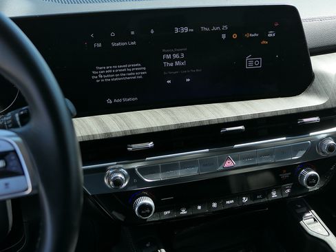 Used 2025 Kia Telluride SX FWD image 18