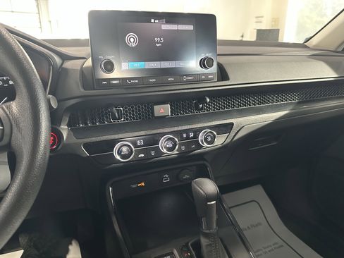 Used 2024 Honda CR-V LX image 11