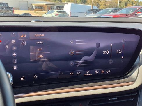 Used 2025 Buick Envision Sport Touring image 8