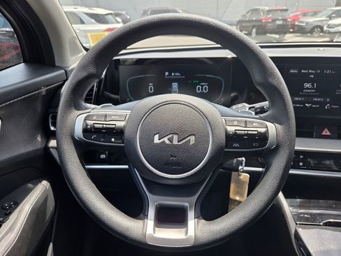 Used 2023 Kia Sportage LX AWD/4WD image 14