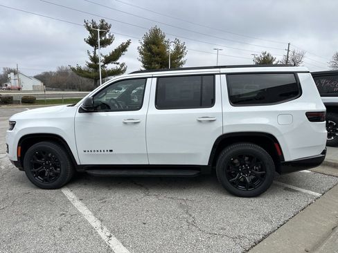 New 2024 Jeep Wagoneer Series II w/ Convenience Group I image 8