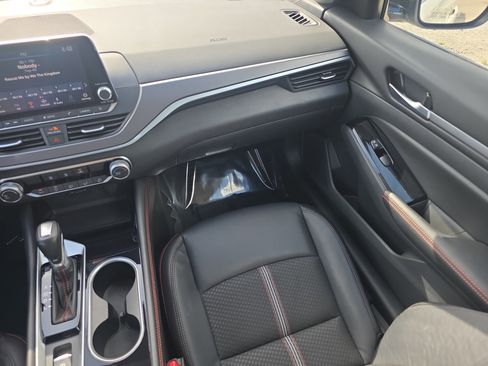 Used 2025 Nissan Altima 2.5 SR image 22