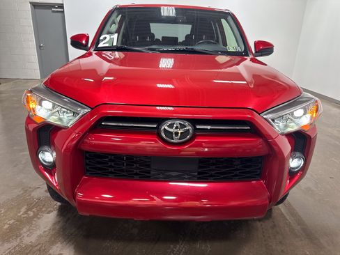 Used 2021 Toyota 4Runner SR5 AWD/4WD image 7