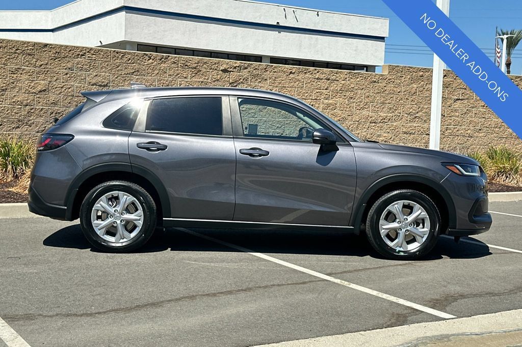 Certified 2024 Honda HR-V LX image 3