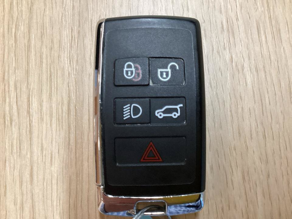 Used 2023 Land Rover Defender 110 S AWD/4WD image 38