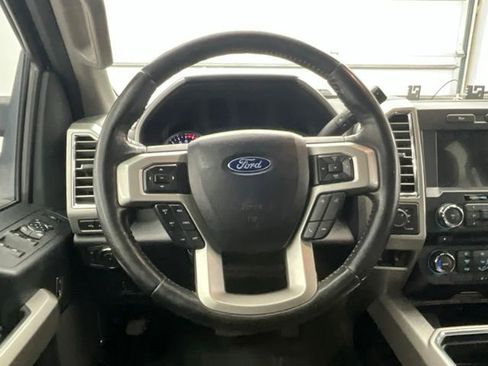 Used 2017 Ford F250 Lariat w/ Chrome Package image 8