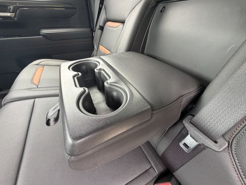 Used 2024 GMC Sierra 1500 AT4 w/ Technology Package AWD/4WD image 20