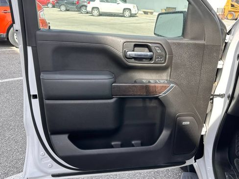 Used 2022 GMC Sierra 1500 Denali w/ Driver Alert Package II AWD/4WD image 15