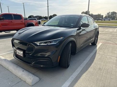 Used 2022 Ford Mustang Mach-E Select RWD image 2