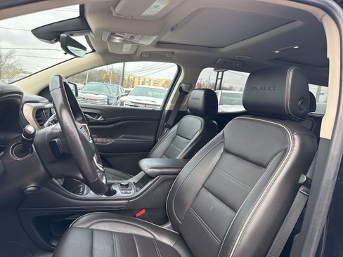 Used 2021 GMC Acadia Denali w/ Denali Ultimate Package image 15