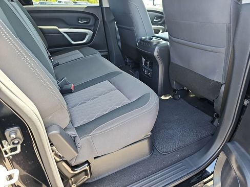 Used 2024 Nissan Titan SV w/ SV Convenience Package RWD image 14