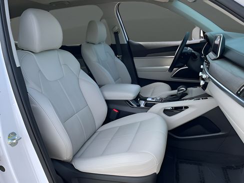 Used 2022 Kia Telluride EX w/ EX Premium Package FWD image 19